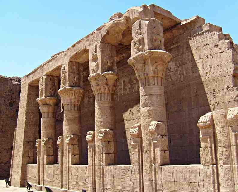 Las Pirámides de Guiza la esfinge y los templos del Nilo en Semana Santa