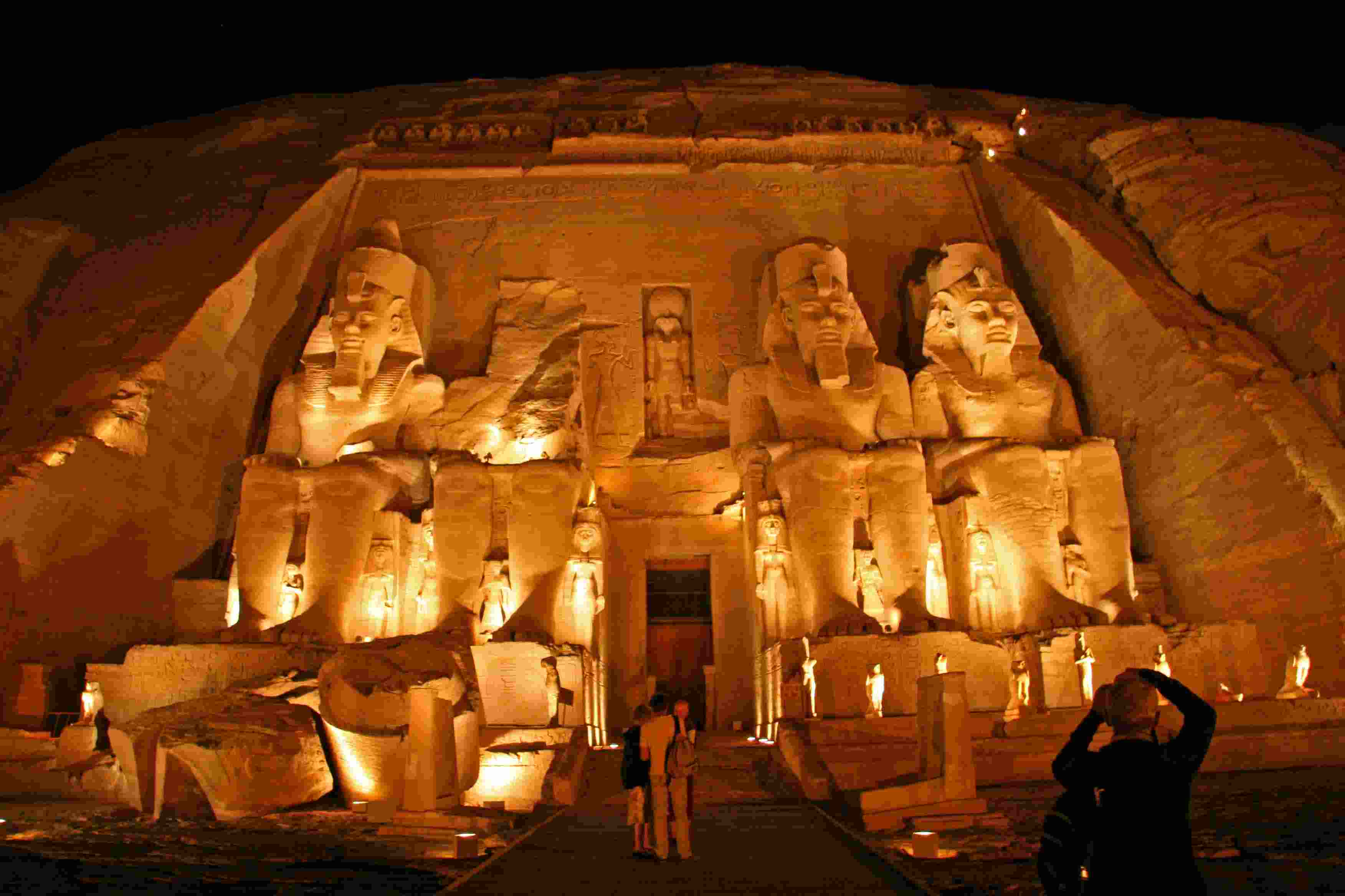 Crucero por el lago Nasser Los Templos de Abu Simbel y Nubia.