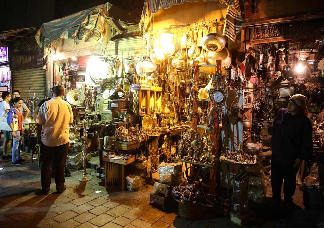 las pirámides el museo egipcio el barrio copto y el Bazar