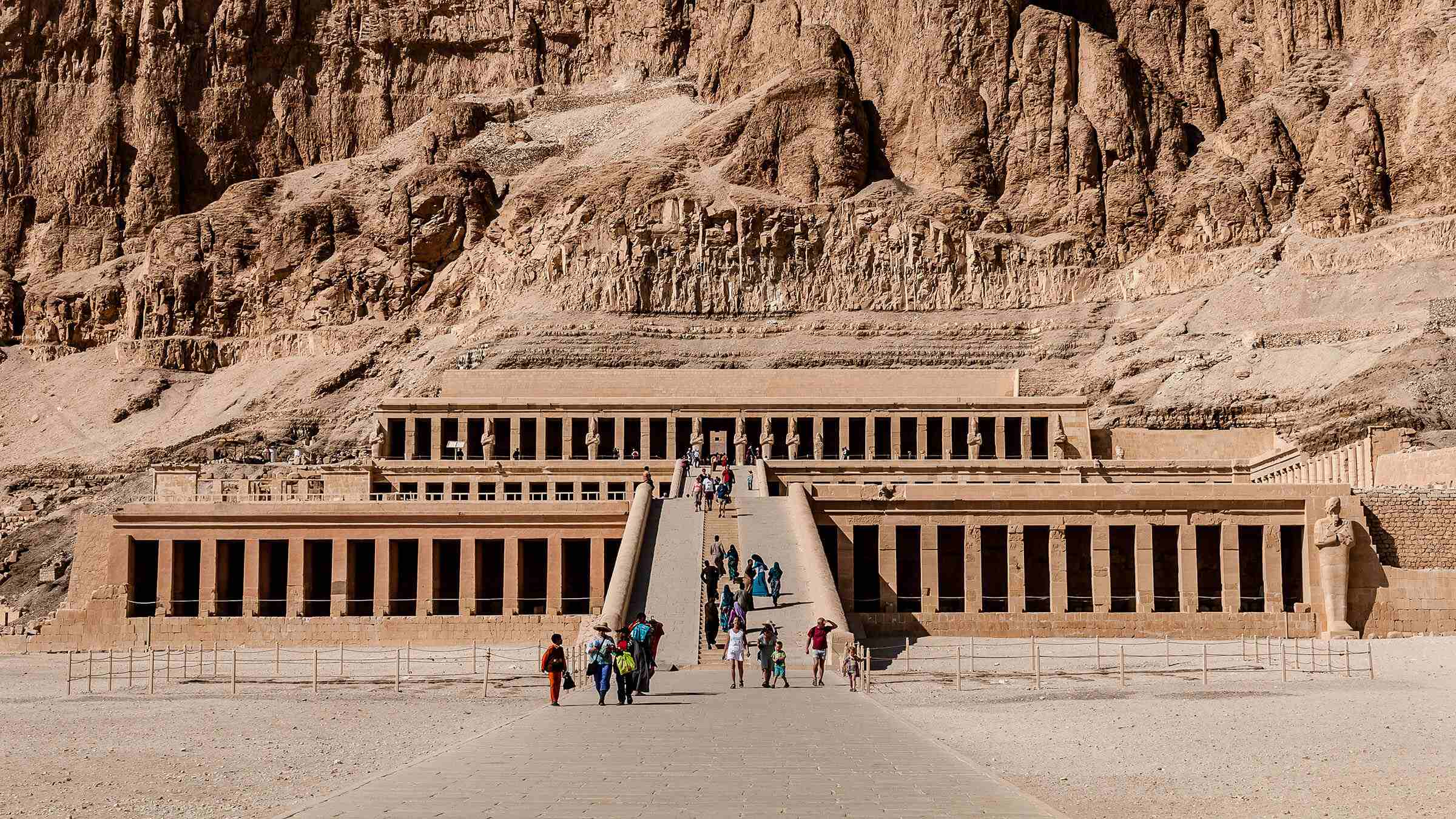 El templo de la reina Hatshepsut El templo de la reina Hatshepsut