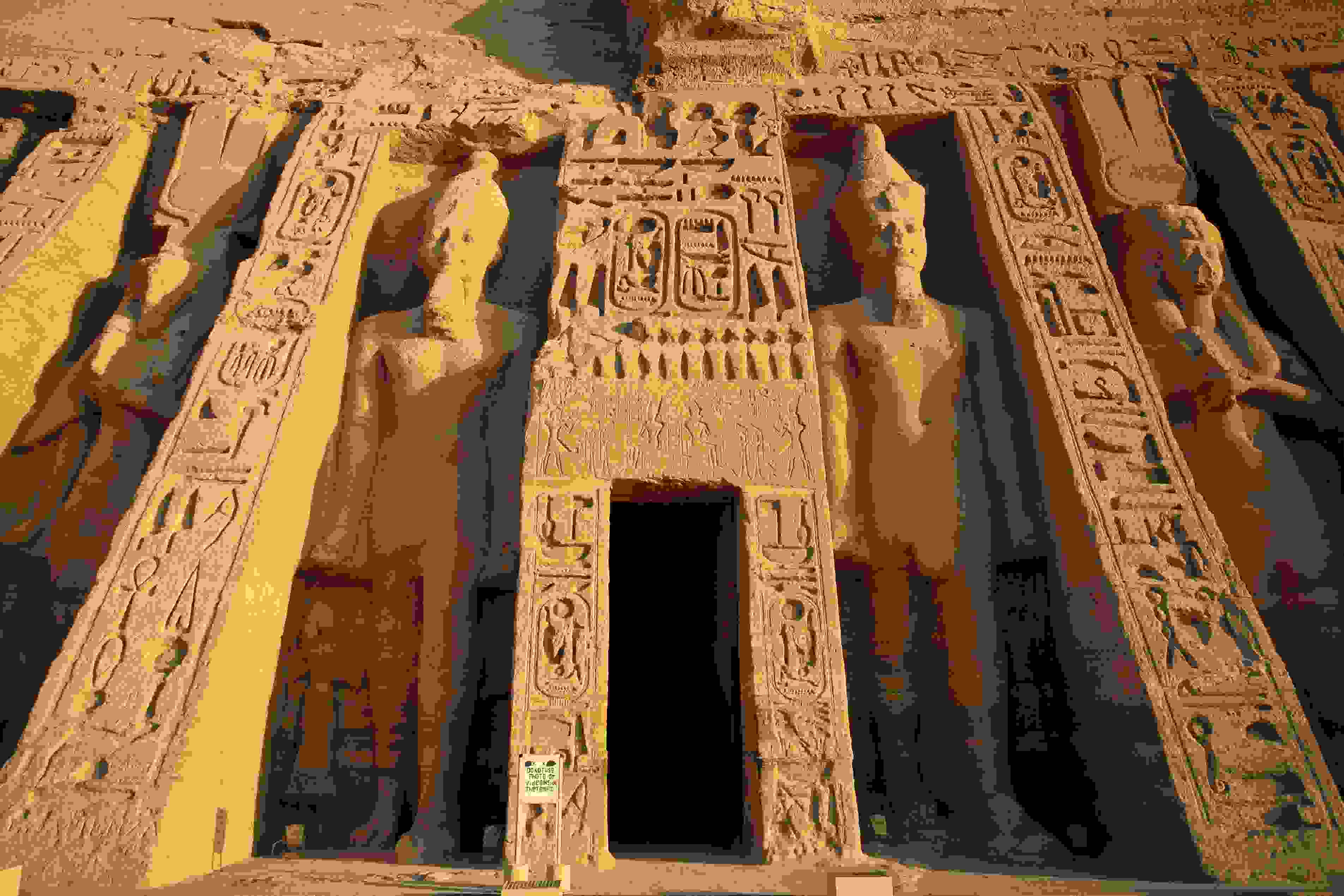 Visita de los templos de Abu Simbel desde Asuán