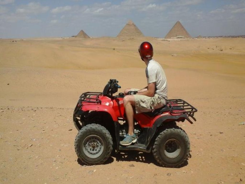 Excursión en cuatrimotor por las pirámides de Giza