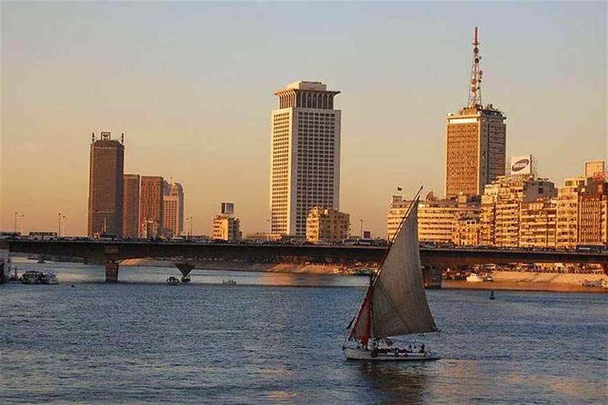 Paseo en faluca por el Nilo de El Cairo a la puesta del sol